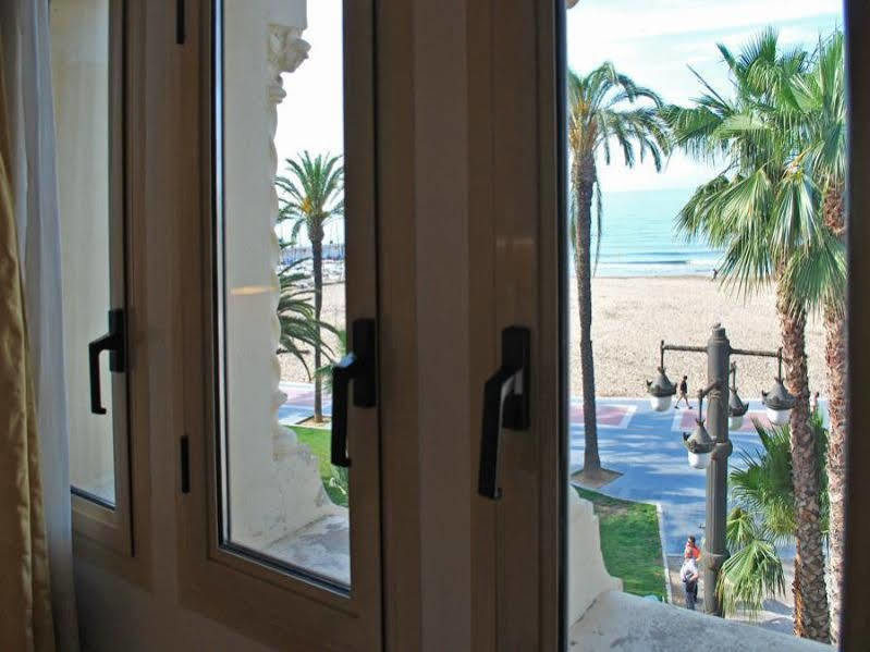 Hotel Celimar Sitges Kültér fotó